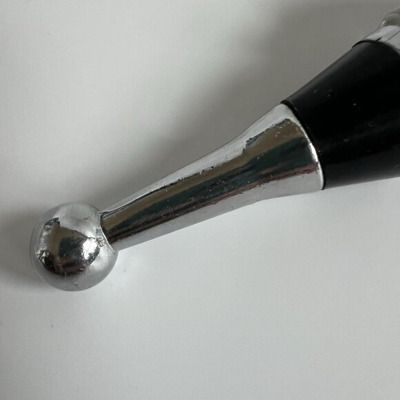 Handmade Yin Yang Glass Blown Black and White Wine Bottle Stopper - Picture 6 of 6